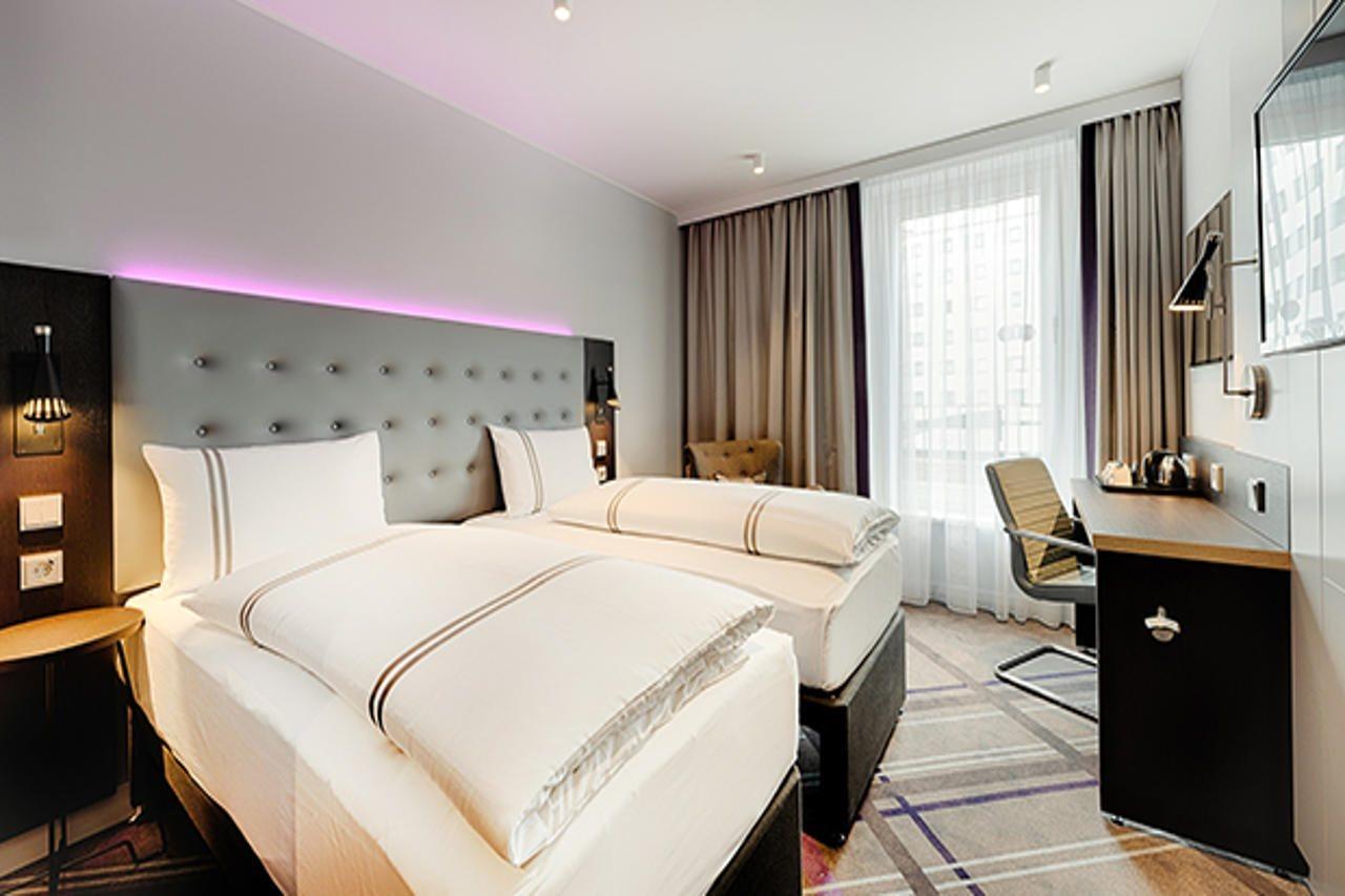 Premier Inn Hamburg City Klostertor Bagian luar foto