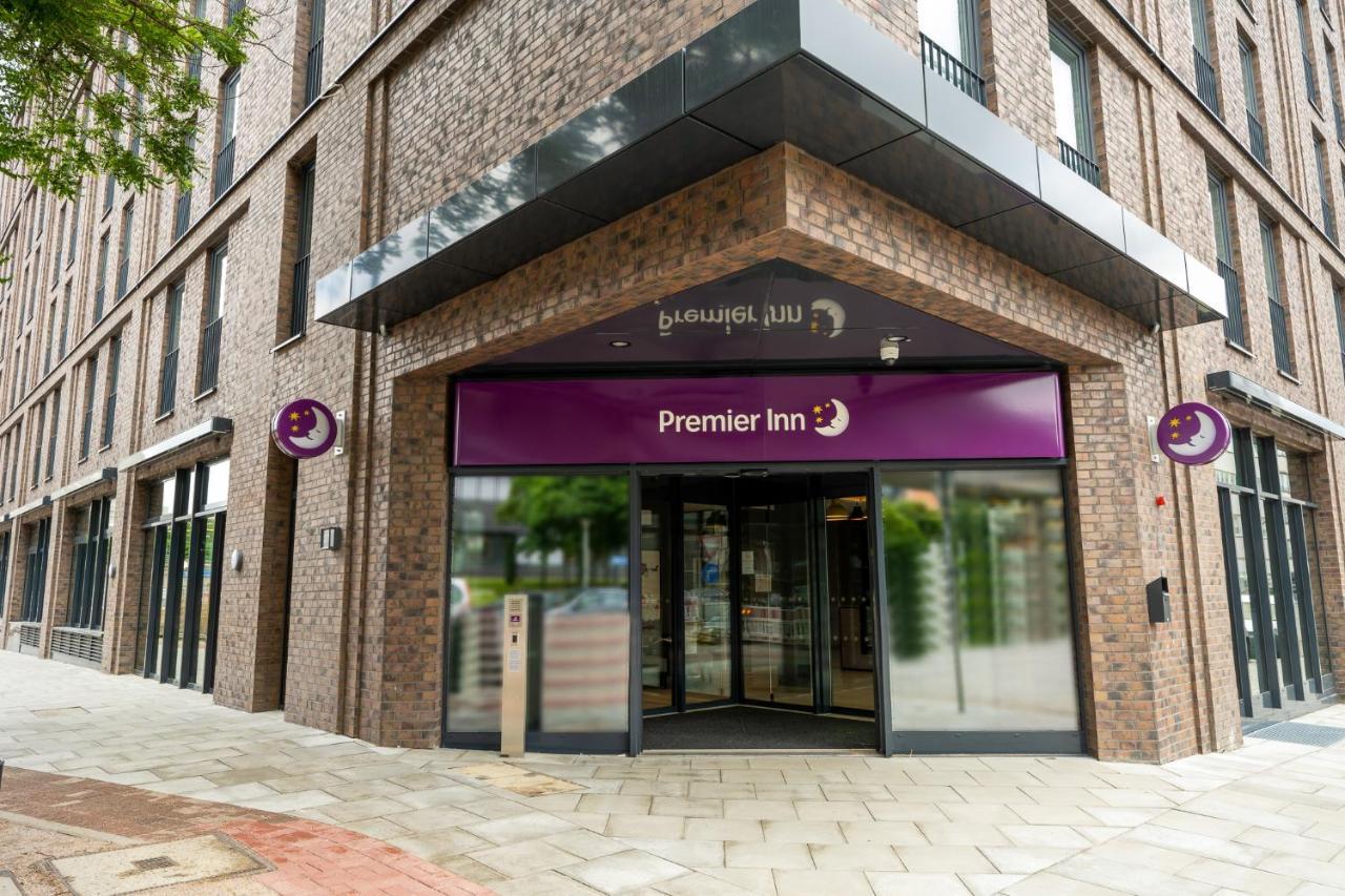 Premier Inn Hamburg City Klostertor Bagian luar foto