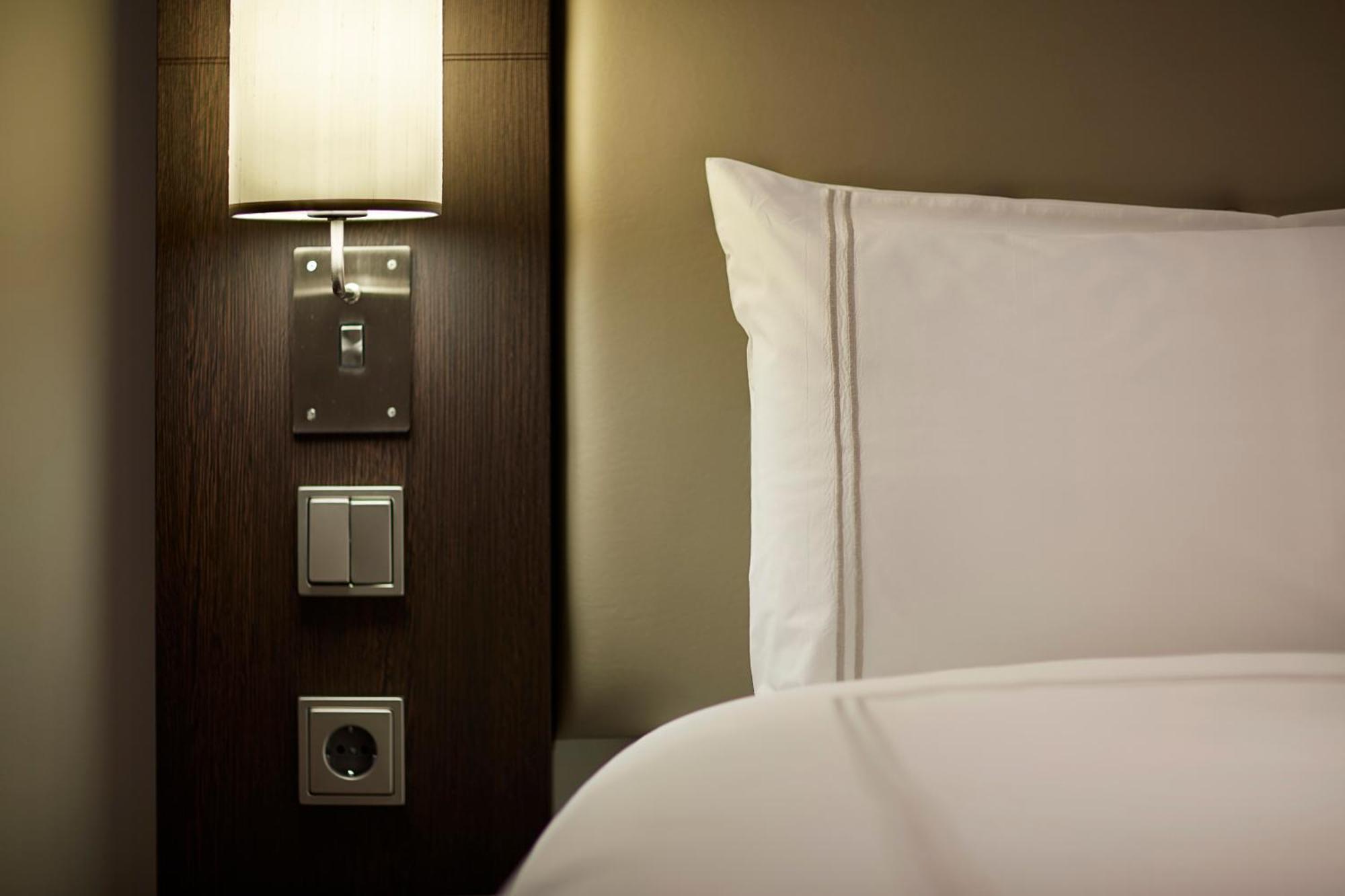 Premier Inn Hamburg City Klostertor Bagian luar foto
