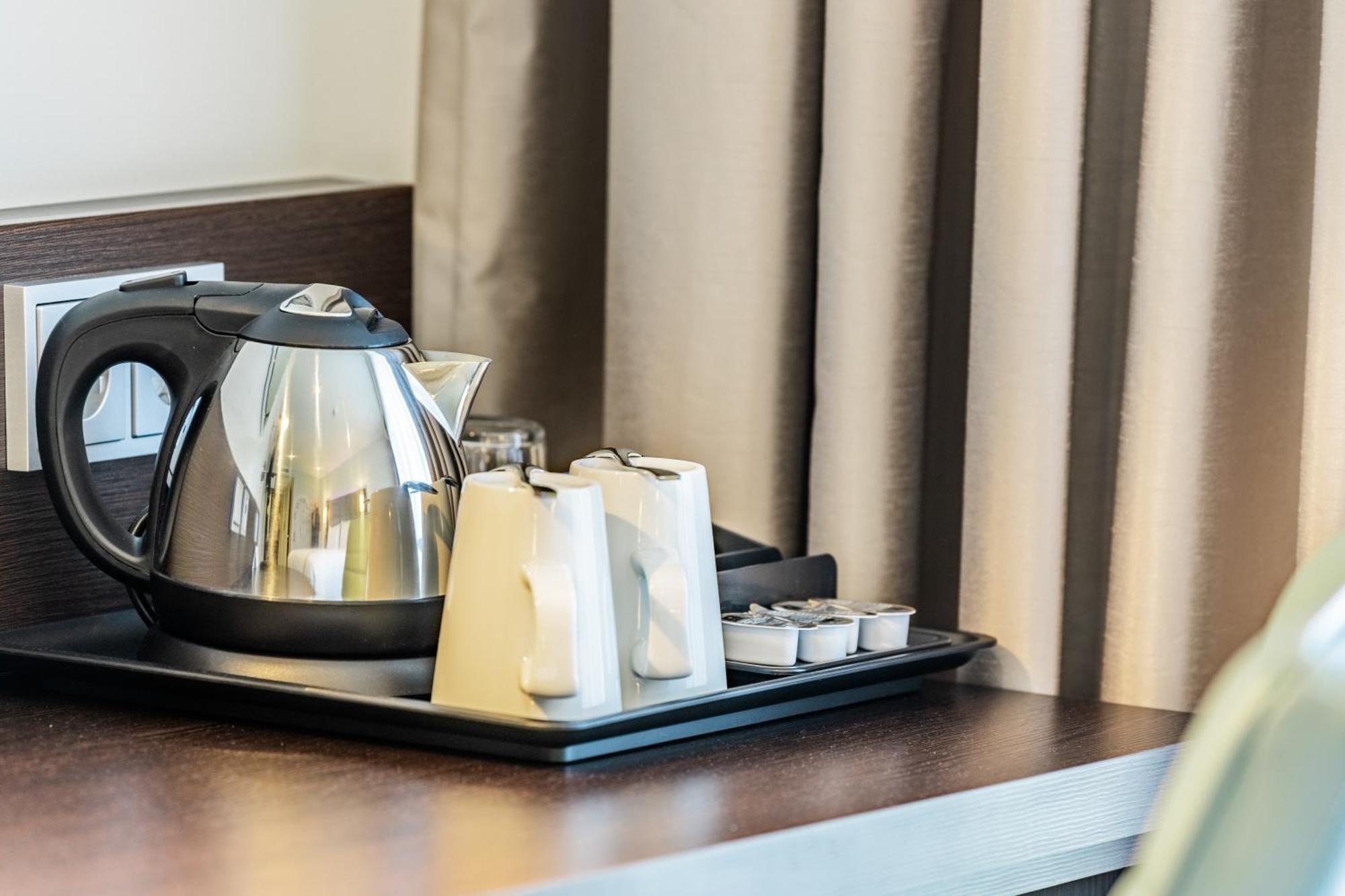 Premier Inn Hamburg City Klostertor Bagian luar foto