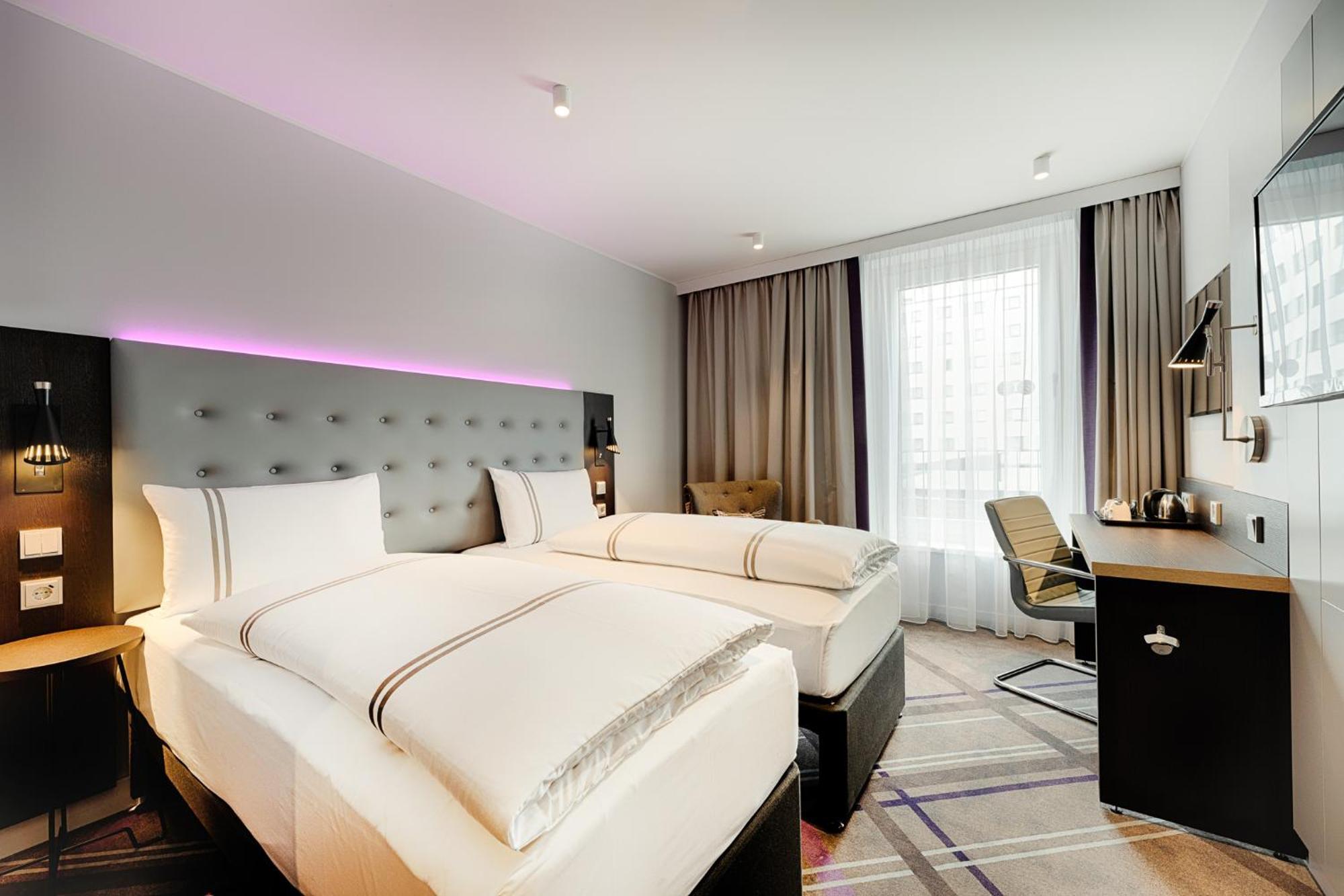 Premier Inn Hamburg City Klostertor Bagian luar foto