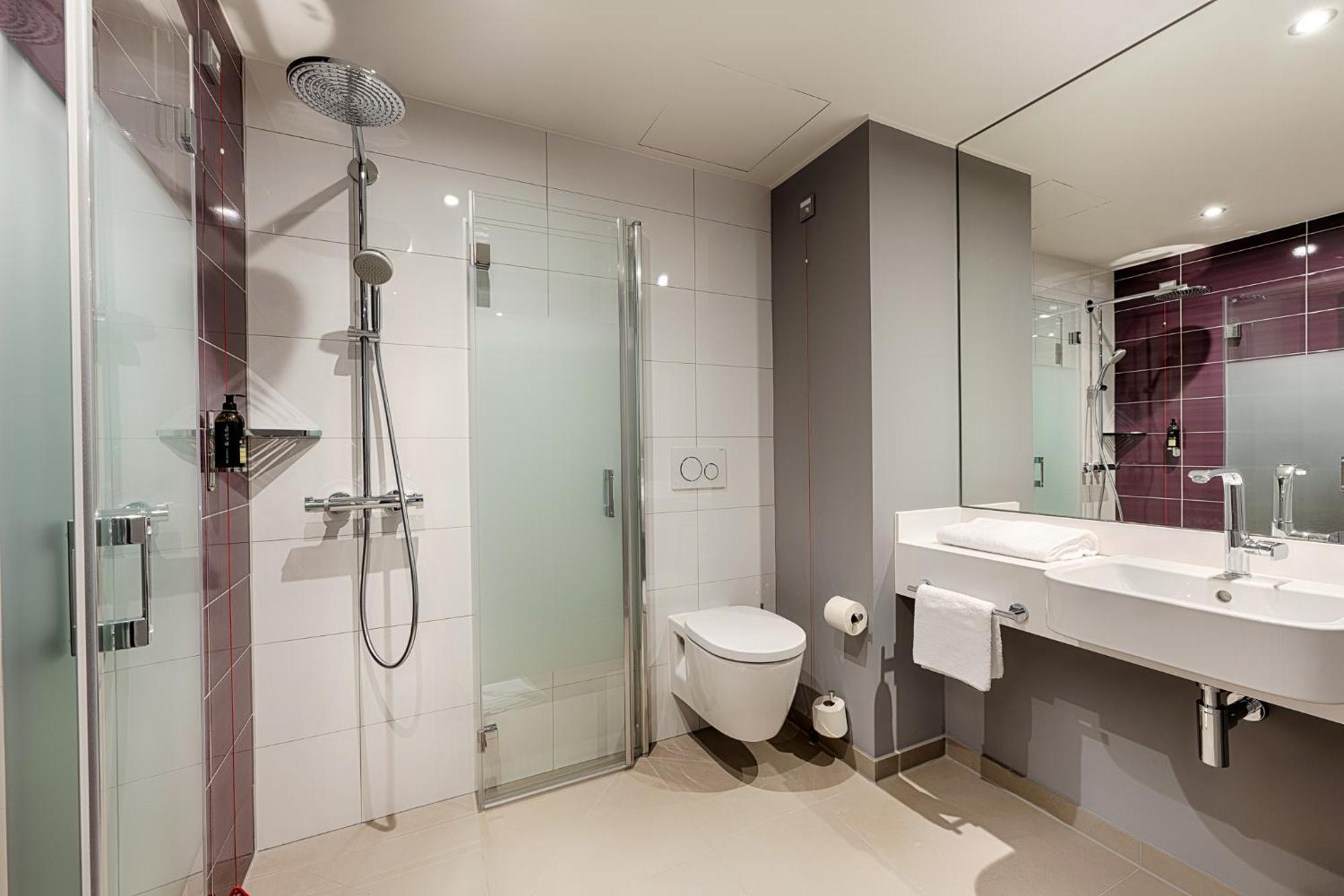Premier Inn Hamburg City Klostertor Bagian luar foto